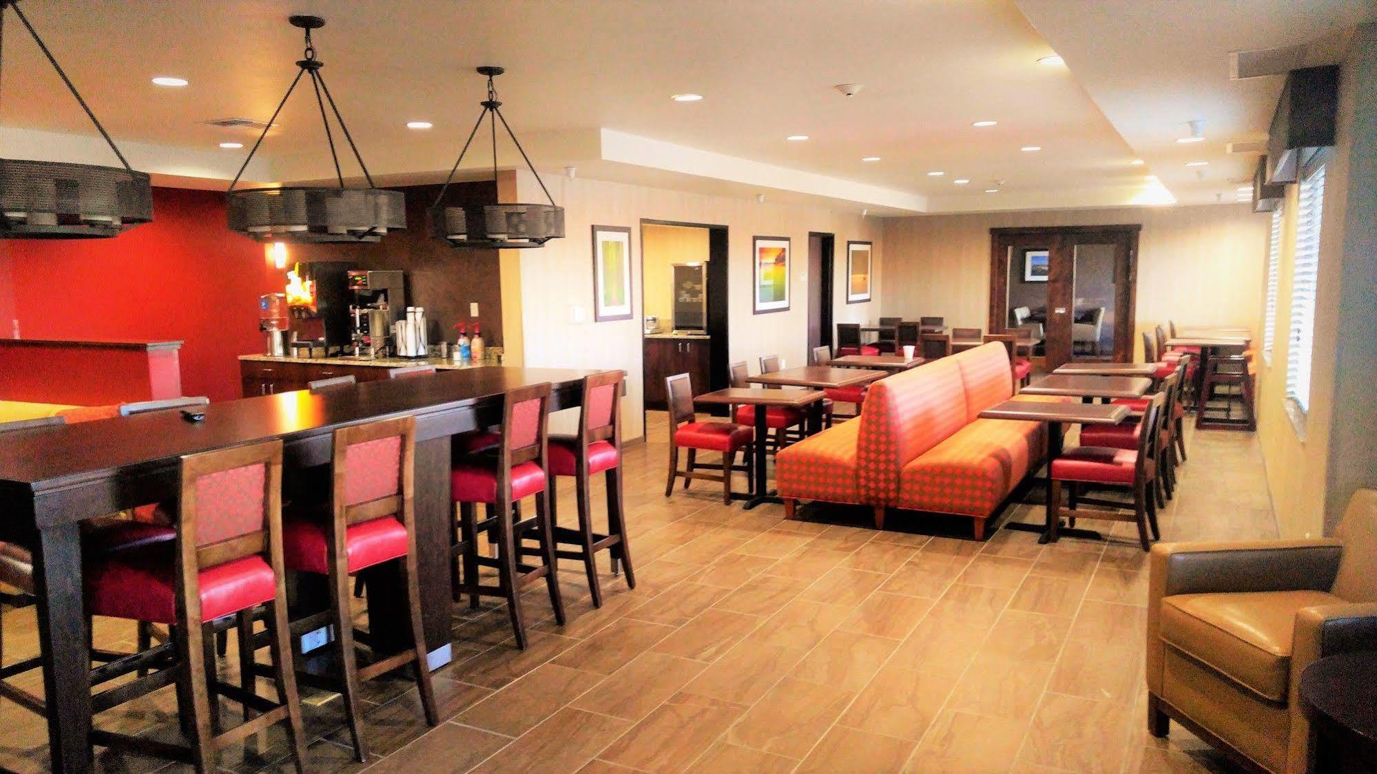 Inn At Hunters Run Watford City Zewnętrze zdjęcie